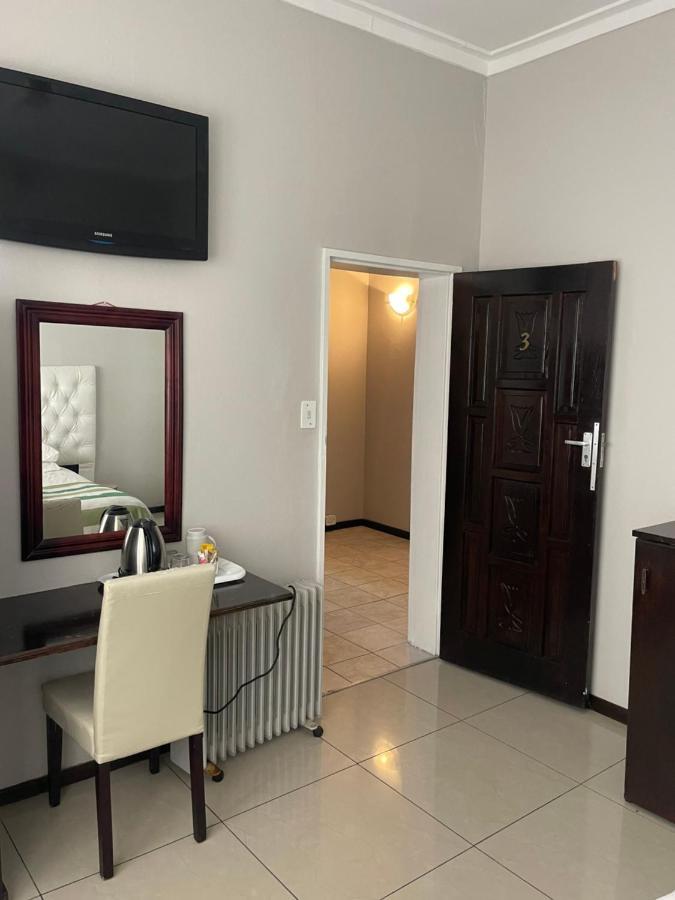 Ethithiya Boutique Guesthouse Windhoek Ngoại thất bức ảnh