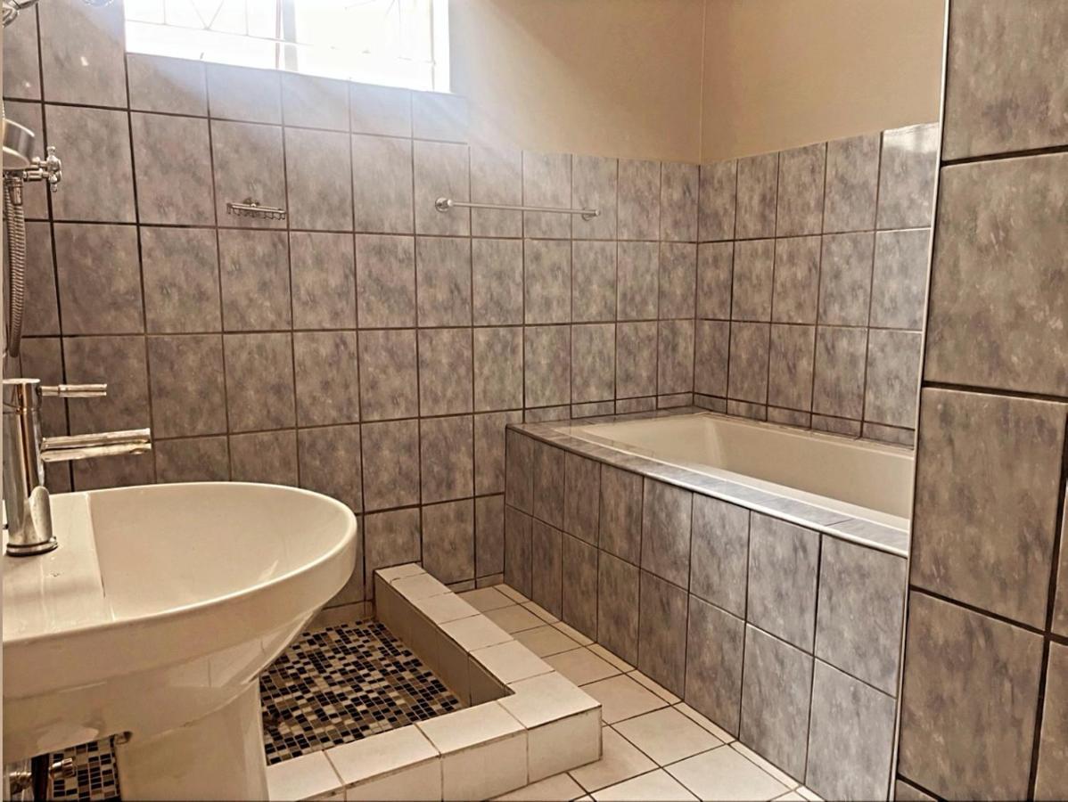Ethithiya Boutique Guesthouse Windhoek Ngoại thất bức ảnh
