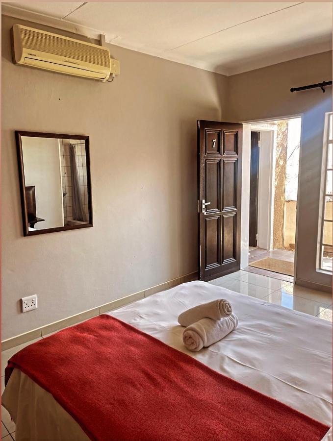 Ethithiya Boutique Guesthouse Windhoek Ngoại thất bức ảnh