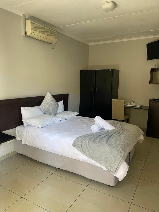 Ethithiya Boutique Guesthouse Windhoek Ngoại thất bức ảnh