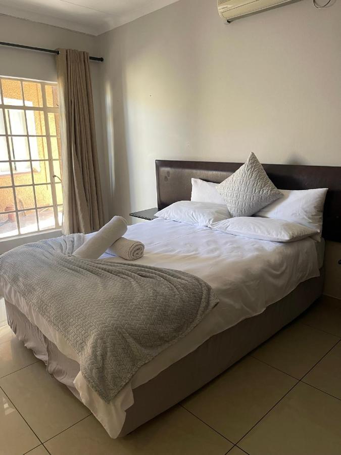 Ethithiya Boutique Guesthouse Windhoek Ngoại thất bức ảnh