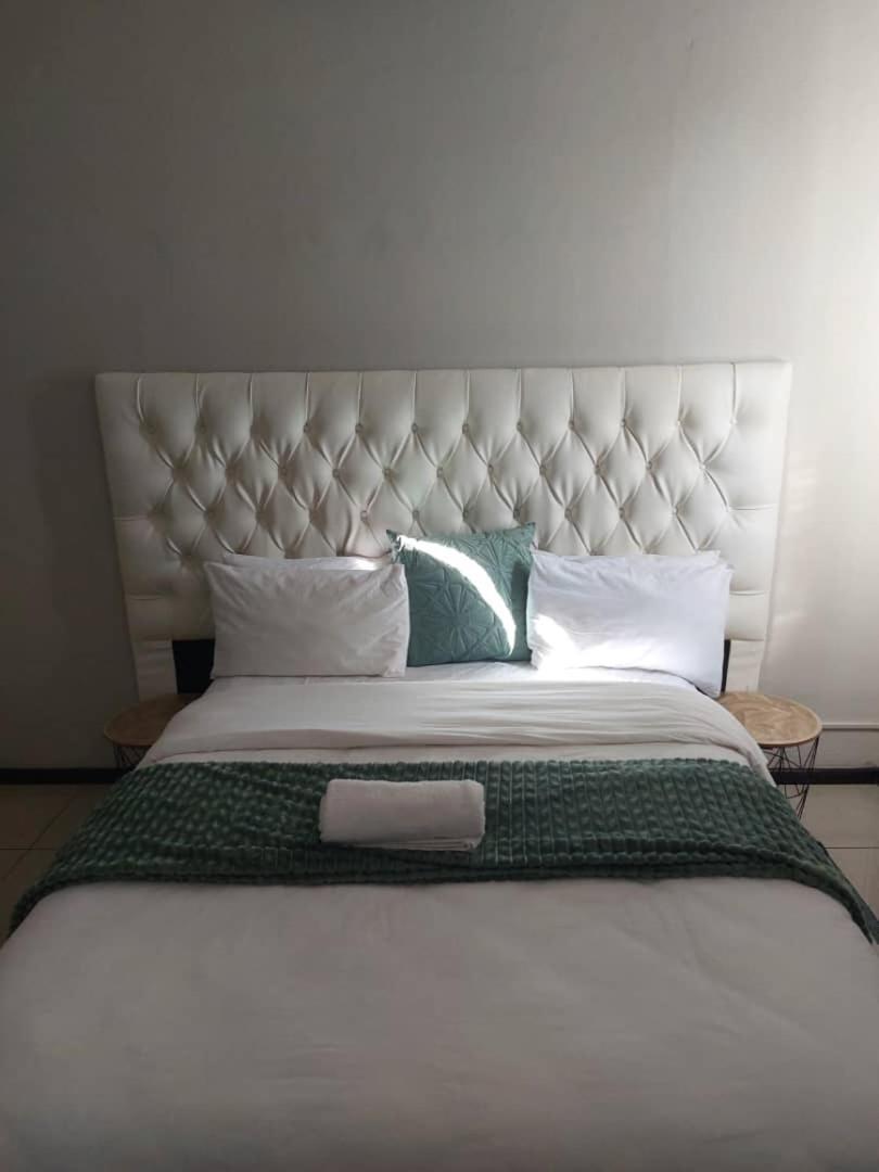 Ethithiya Boutique Guesthouse Windhoek Ngoại thất bức ảnh