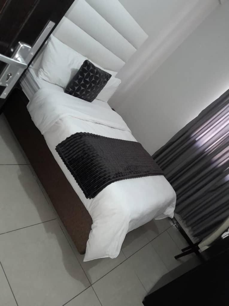 Ethithiya Boutique Guesthouse Windhoek Ngoại thất bức ảnh