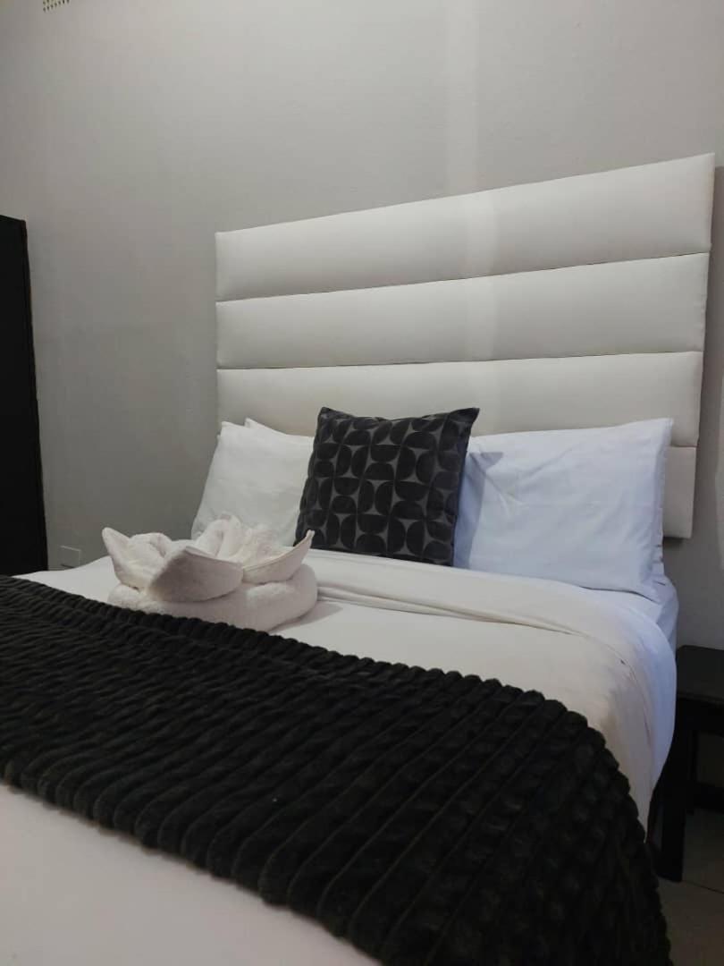 Ethithiya Boutique Guesthouse Windhoek Ngoại thất bức ảnh