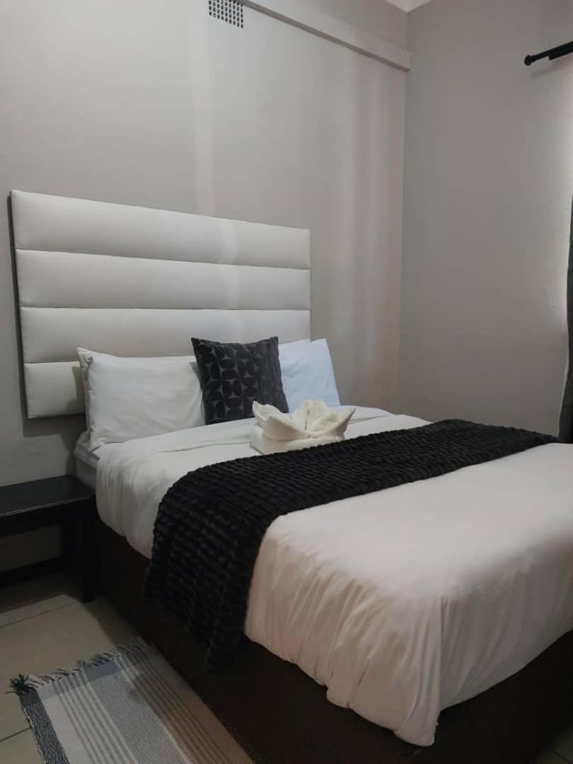 Ethithiya Boutique Guesthouse Windhoek Ngoại thất bức ảnh