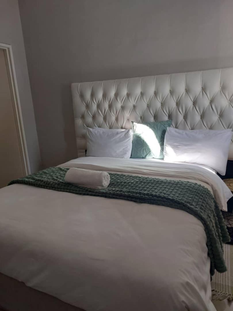 Ethithiya Boutique Guesthouse Windhoek Ngoại thất bức ảnh